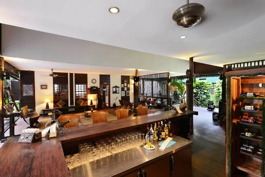 Rainforest Lounge