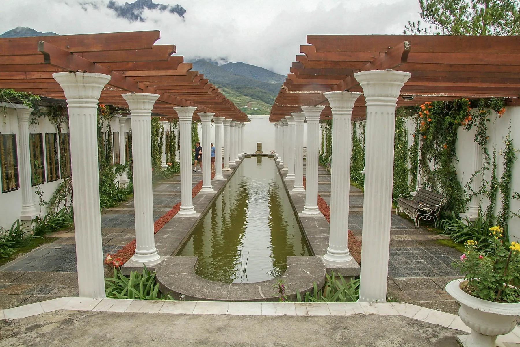 kundasang war memorial