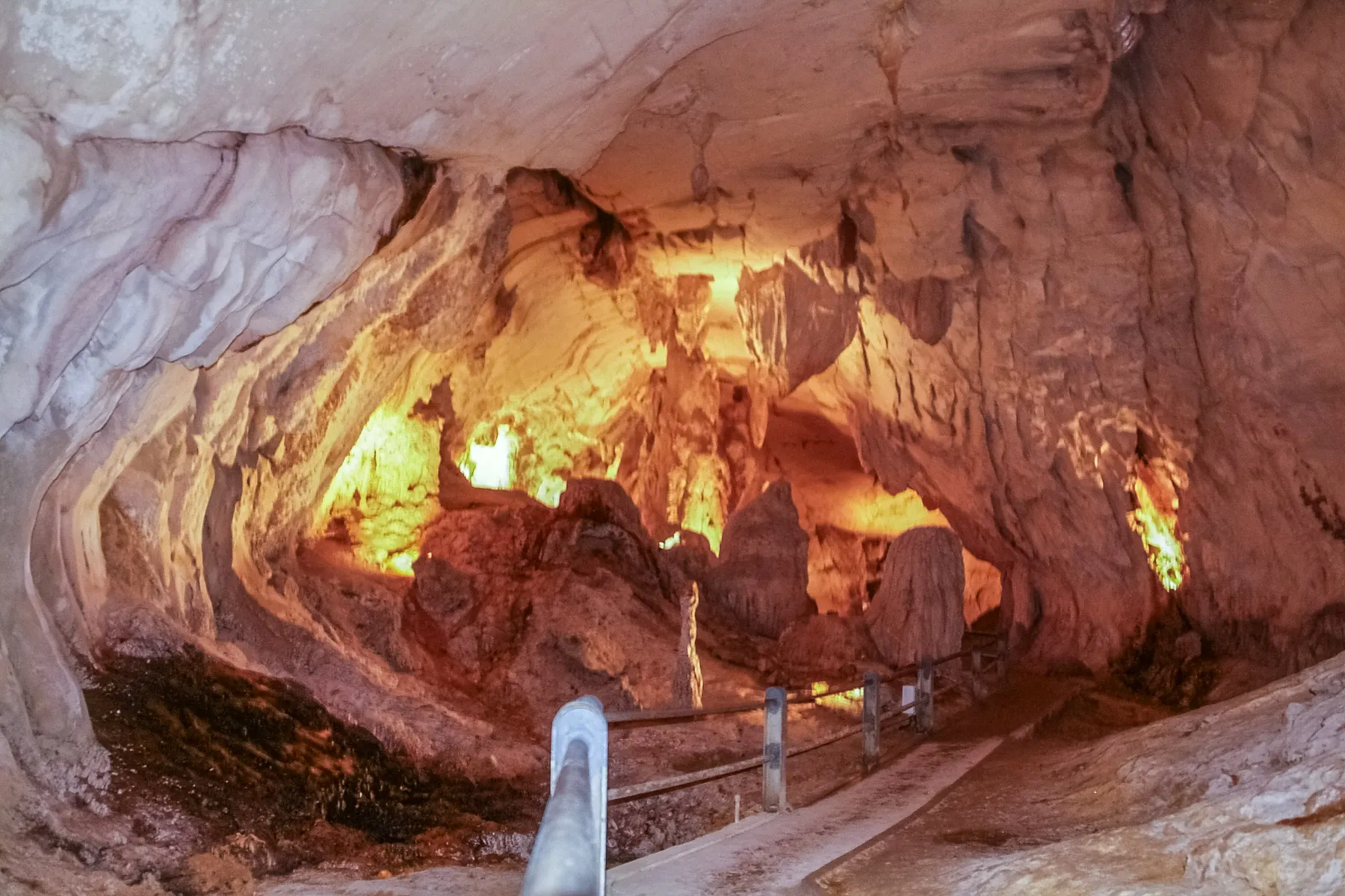 Lang's Caves
