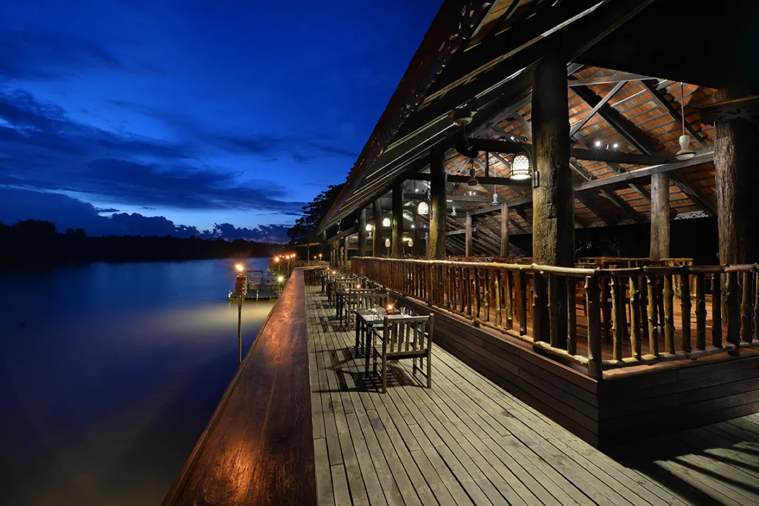 Dining at Melapi Restaurant and Jetty